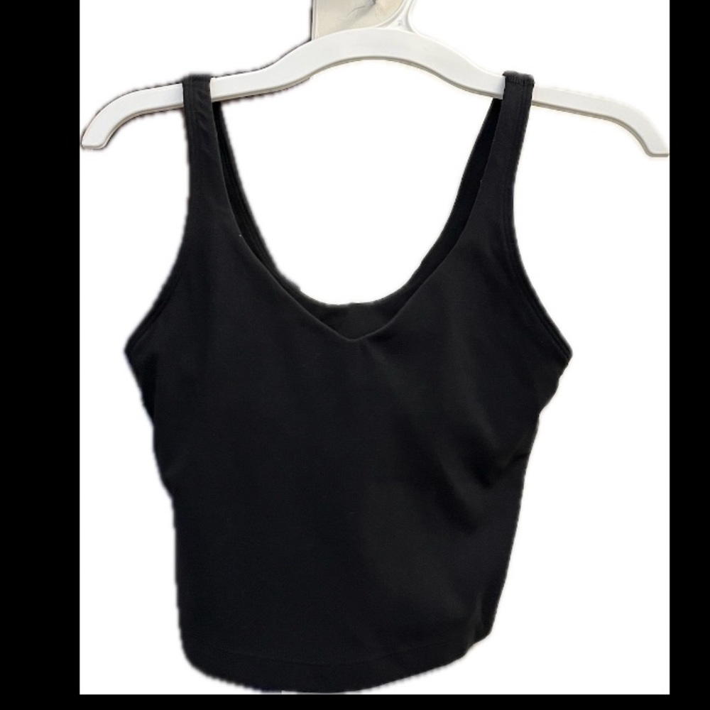 LULULEMON v neck sporty crop tank w/ built in bra